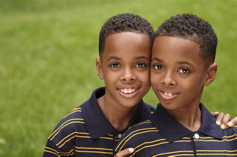 Pin By Tracey Child On Seeing Double Love Twins Cute Twins Twins