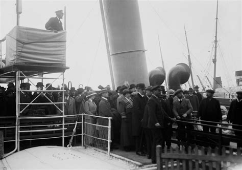 These Pictures Document The Moment When The Titanic Survivors Arrived