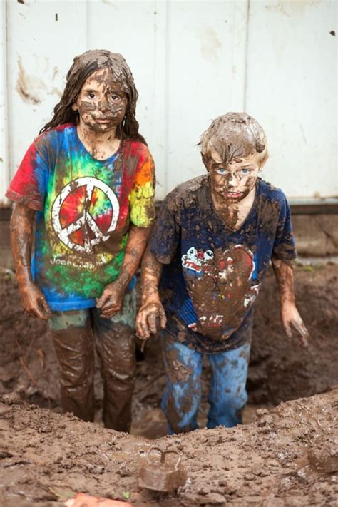 If You Didn T Know Any Better You Would Think They Were Getting Fussed Lol Mud Fight Lol Fight