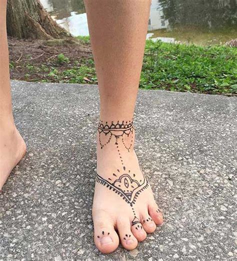 Bu sene ayak bileği dövmelerinde çok fazla artış meydana gelmiştir ve son zamanlarda çok popüler olmuştur. Kadın Ayak Bileği Dövmeleri / Woman Ankle Tattoos ...