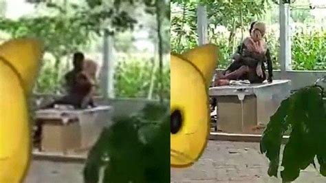 Viral Video Remaja Mesum Di Taman Kota Asyik Berpelukan Dan Berciuman Ini Reaksi Satpol Pp