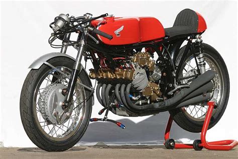 Honda Rc166 250cc Six Cylinder Grand Prix Motorcycle Shorn Of Its Faring Worklad Cafe