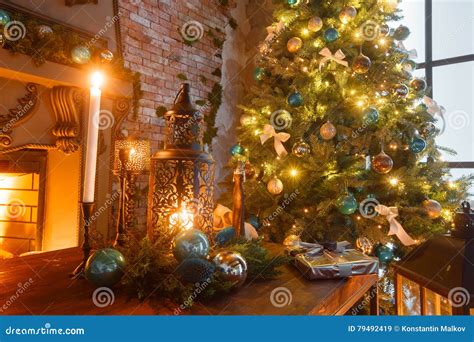 Weihnachtsabend Durch Kerzenlicht Klassische Wohnungen Mit Einem Weißen