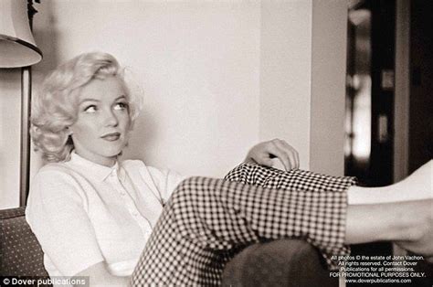When Marilyn Sprained Her Ankle She Reportedly Insisted On A Cast And