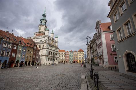 Baza noclegowa z polski i zagranicy: Koronawirus. Od soboty Poznań w ŻÓŁTEJ STREFIE! Maseczki ...
