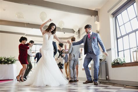 Cant Afford To Go To A Wedding Heres What To Do The Motley Fool