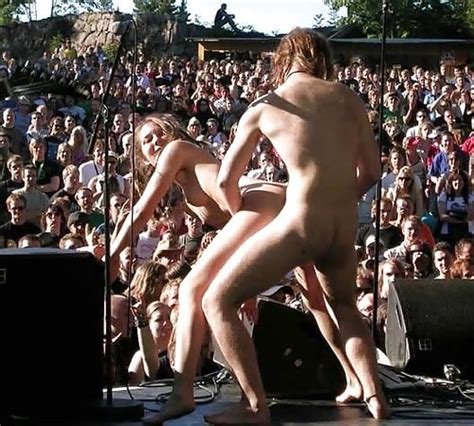 Exhibitionist Flashing Amateur Porn Nude In Public 33 Pics