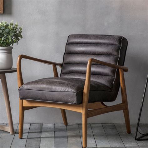 Modern leather armchairs come in many designs and with both traditional and contemporary styling, to suit every type of indoor space. Datsun Modern Armchair | Armchairs | Black Armchairs