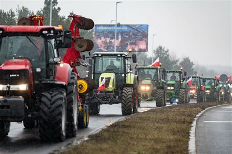 Protest Rolnik W W Toruniu Zn W Zablokuj Najwa Niejsze Drogi Lista I