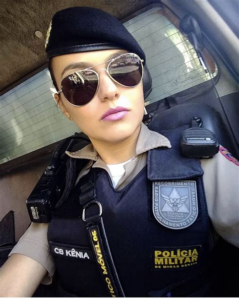 Foto De Policial Feminina Civil Foto Da Mulher Do Belo