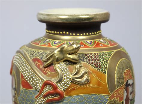 Amazing Antique Japanese Satsuma Dragon Vase Unbelievable Detail With