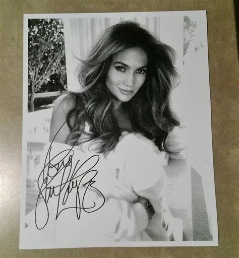 √ Jennifer Lopez Autographs