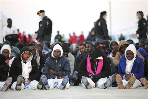 Italy Struggles With Fresh Wave Of Mediterranean Migrants 30 000 People Could Die This Year