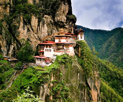 Perched Monastery | The Tiger's Nest perched on a cliff in P… | Flickr