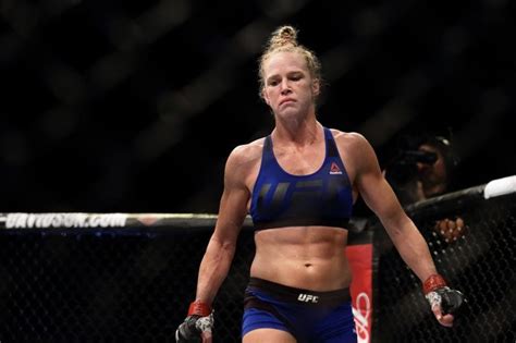 Ufc 219 Holly Holm Out To Beat Mmas Unbeatable Womens Championagain