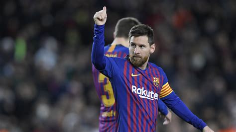 Monstrous Messi Scores 400th La Liga Goal Sends Barca