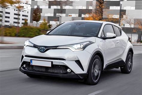 Epa ratings not available at time of posting. Toyota CHR crossover hybride japonais en concession à ...