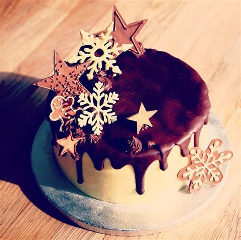We Already Only Have 1 Space Now Left On Our Christmas Drip Cake Course
