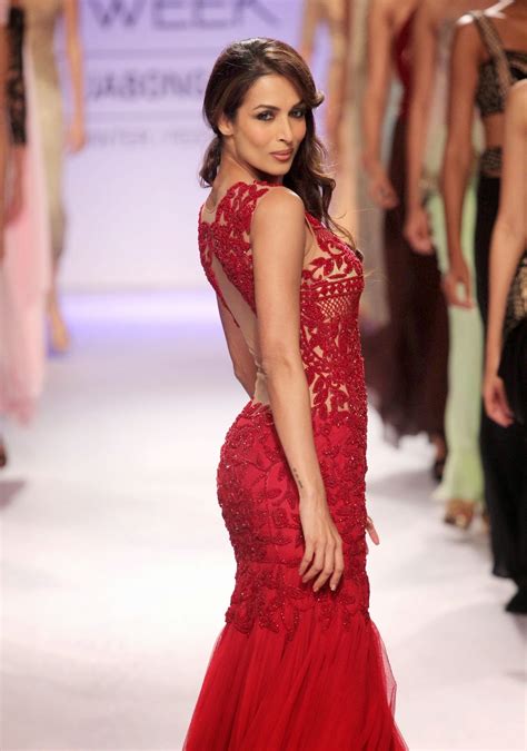 Latest Collection Of Hot Wallpapers Malaika Arora Khan Photos In Red