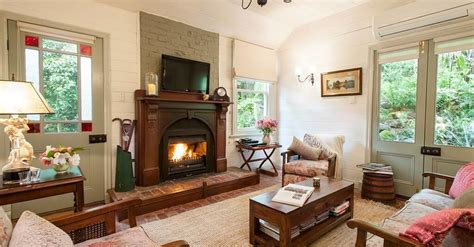 Entire House Apartment Historic Cottage Olinda Village Spa And Log Fire Australia