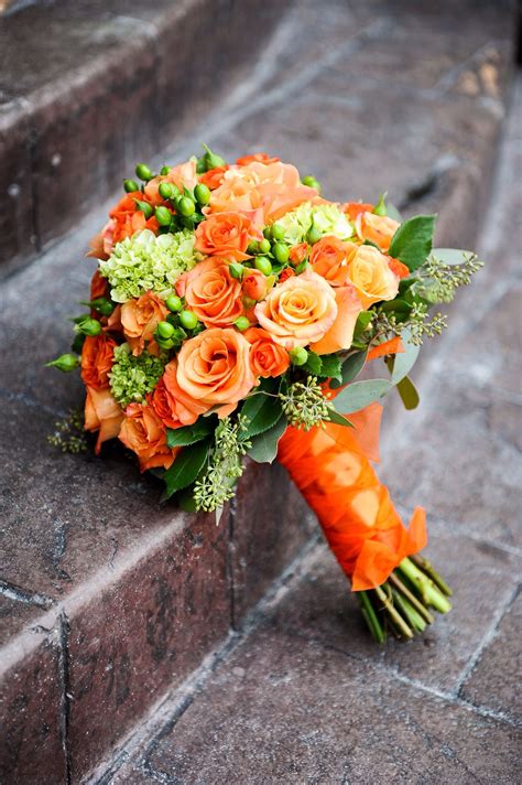 Obsessed With This Bouquet Orange Roses And Green Hydrangeas Orange
