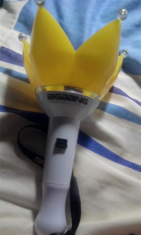 Bigbang Glow Stick I Want To Buy One At One Of Their