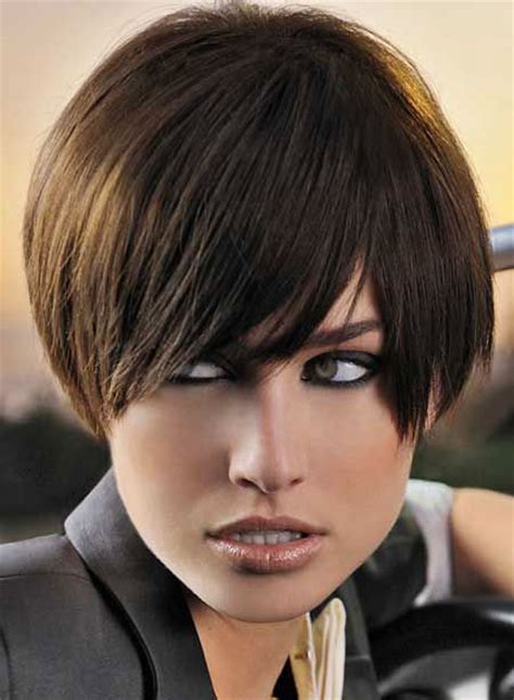 20 Chic Short Hair Ideas With Straight Bangs Hairstyles
