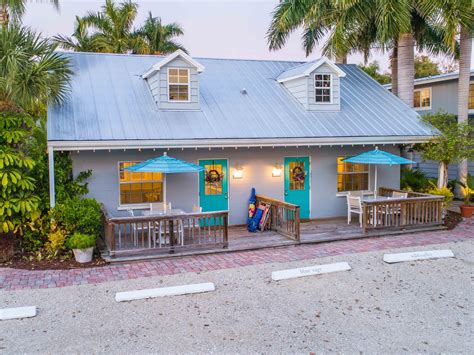 20 Most Charming Beachfront Cottages In Florida For 2023 Trips To