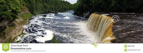 Tahquamenon Falls Stock Image Image Of Waterfall Falls