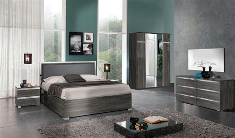 Made In Italy Leather Contemporary Platform Bedroom Sets