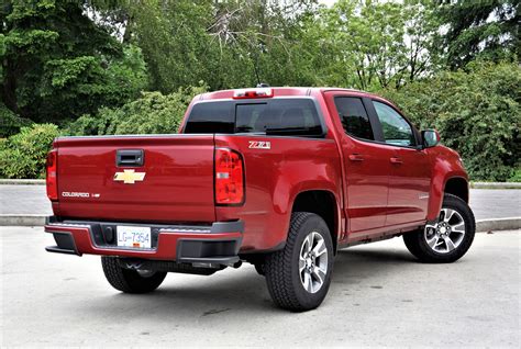 I chose a 4 door, z71 for the space and the available v6. 2017 Chevrolet Colorado Z71 Crew Cab 4WD | The Car Magazine