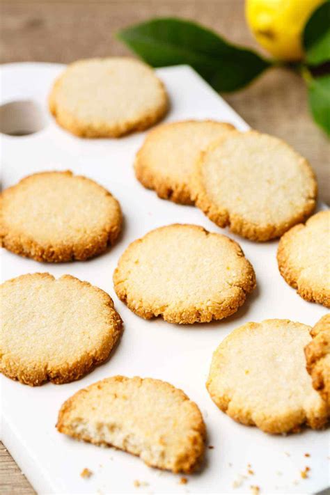 These are the cookies i want, and i am pretty certain you will want them, too. Christmas Cookies Made With Almond Flour - almond flour cookies (7 of 15) - Paleo Gluten Free ...