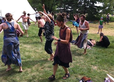 Heat Beats And Dancing Hippies Friday At Folk Fest Home Toronto Sun