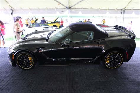 Pics The 2016 Corvette Z06 C7r Edition Convertible In Black Breaks