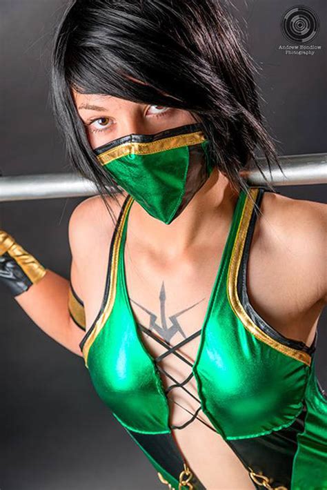 Jade From Mortal Kombat Cosplay