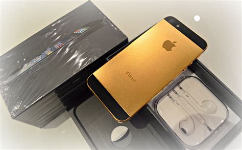 Brand New Iphone 5 Black 24ct Gold Plated Edition Unlocked Dipped