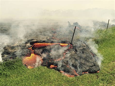 Hawaii Lava Flow Inches Closer To Town Of Pahoa Time
