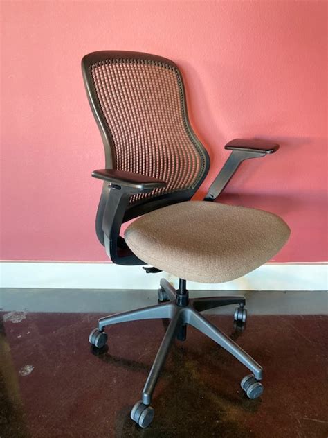 Used Office Chairs Knoll Generation Task Chair At Furniture Finders