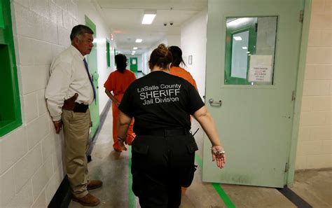 Private Prison Boom Goes Bust San Antonio Express News