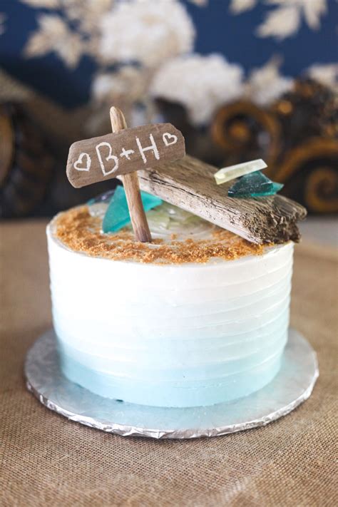 White And Turquoise Wedding Cake