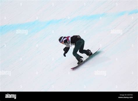 Isabel Derungs Sui Competing In Womens Snowboard Slopestyle At The