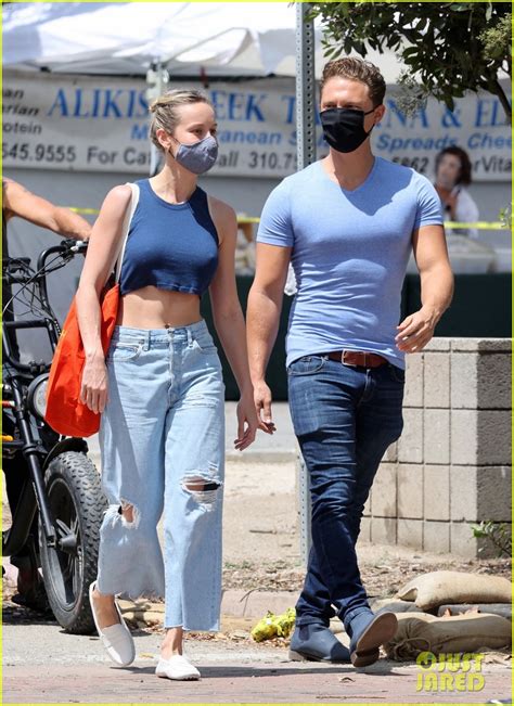 Photo Brie Larson Boyfriend Elijah Allan Blitz Trip To Farmers Market Photo Just