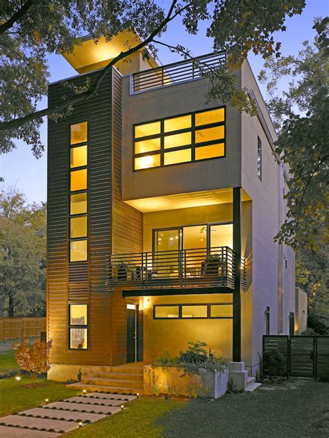 Desain rumah tropis ini kali diperuntukan di lahan berukuran 7x15 m. Modern house design Ideas