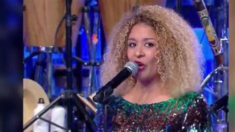 Madiba le musical (les chansons du spectacle). Jessie Fasano, la choriste de «N'oubliez pas les paroles ...
