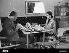 Curd Jürgens und Simone Bicheron, 1959 Stockfotografie - Alamy