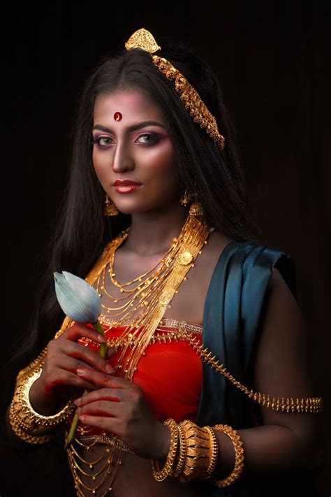 Draupadi Mahabharat Star Plus Peacock Eye Makeup Divine Feminine Goddess Indiana Girl Indian