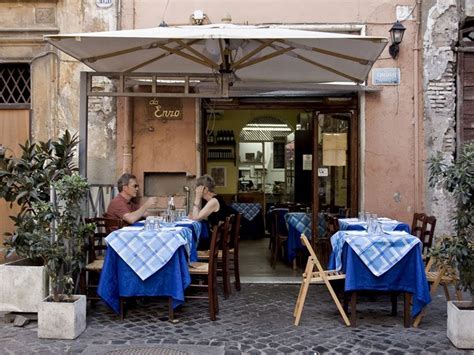 When in Rome: Eat At The Restaurants the Tourists Don't Know About | Best restaurants in rome ...