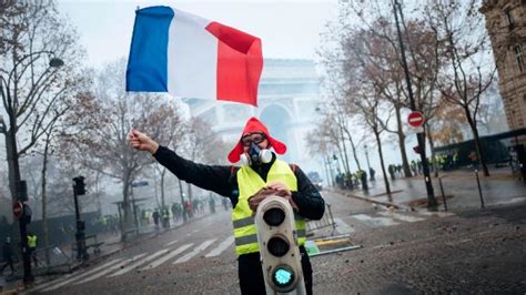 Paris Protests Hundreds Arrested In Third Week Of Demonstrations Cnn