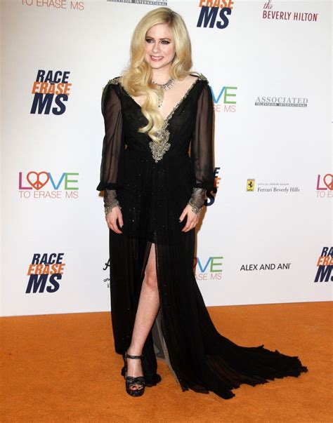 Avril Lavigne 2018 Race To Erase Ms Gala In Beverly Hills • Celebmafia