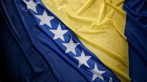 Na Dana Nji Dan Prije Dvije Decenije Bosna I Hercegovina Dobila Zastavu